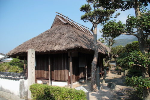 Remains of Myouenji / 清狂草堂 / Buddhist priest moon characteristics